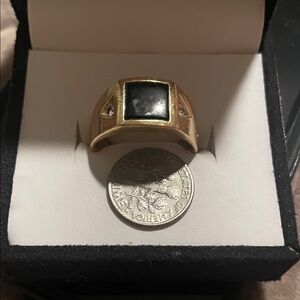 14 K Gold and Black Onyx Men's / Unisex Ring (Solid Approx. 13 grams)